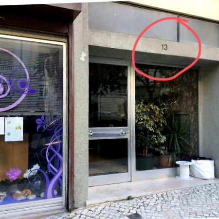 Gaze Out At The City In A Retro-Chic Getaway Lisboa Exterior foto